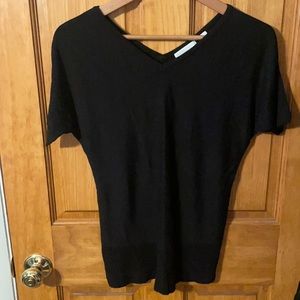 New York and Co Small black v-neck short sleeve sweater